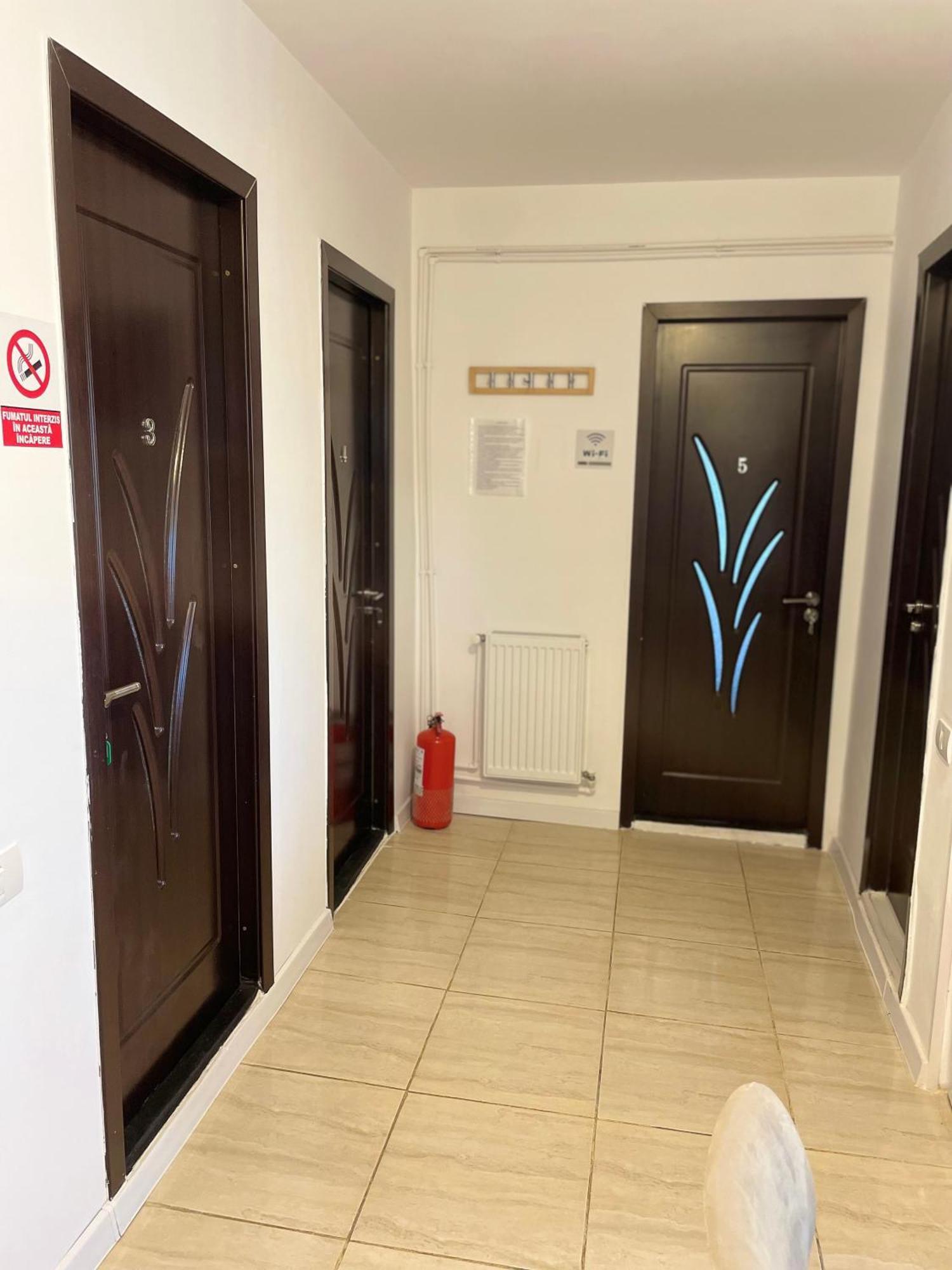 Vila Cris Apartments ナボダリ エクステリア 写真
