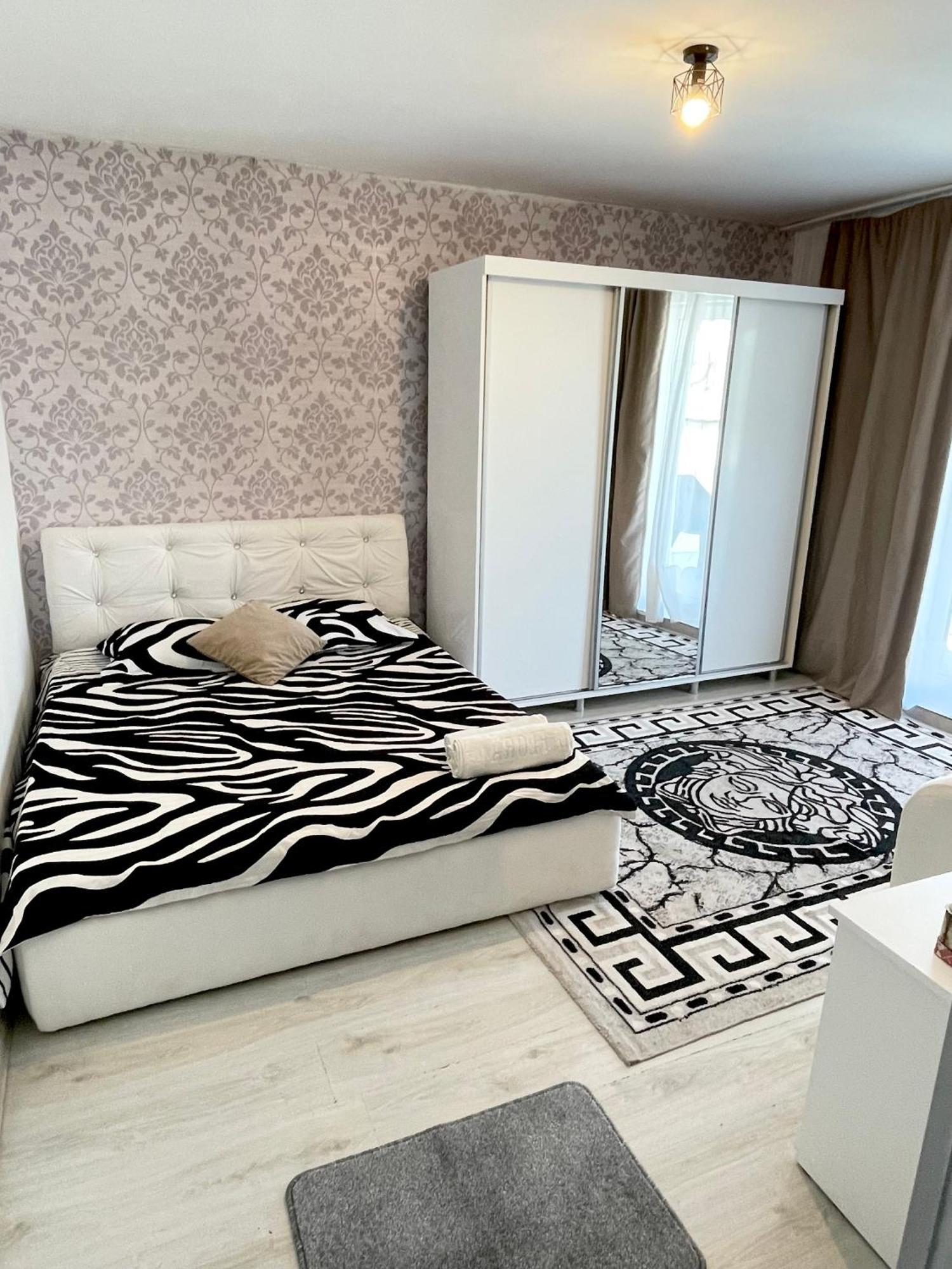 Vila Cris Apartments ナボダリ エクステリア 写真
